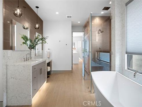 706 W Oceanfront  , Newport Beach, CA