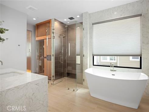 706 W Oceanfront  , Newport Beach, CA