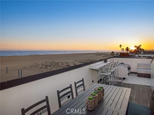 706 W Oceanfront  , Newport Beach, CA