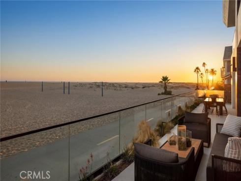 706 W Oceanfront  , Newport Beach, CA