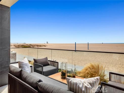 706 W Oceanfront  , Newport Beach, CA