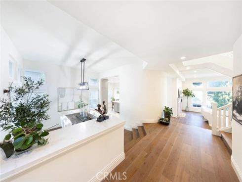 16  Lucerne  , Newport Beach, CA