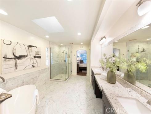 16  Lucerne  , Newport Beach, CA