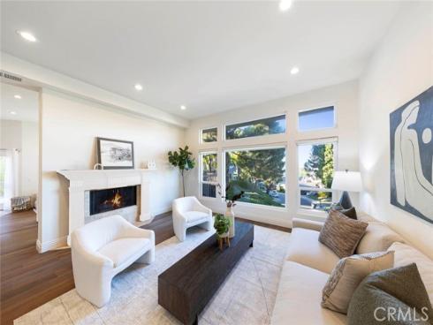 16  Lucerne  , Newport Beach, CA