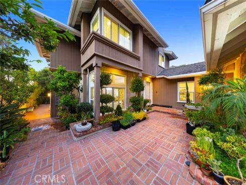 16  Lucerne  , Newport Beach, CA