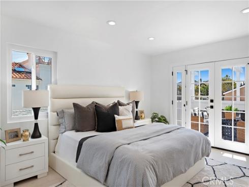 2137  Miramar  , Newport Beach, CA
