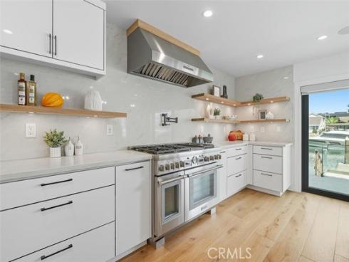 3  Linda Isle  , Newport Beach, CA