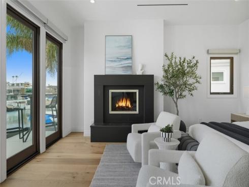 3  Linda Isle  , Newport Beach, CA