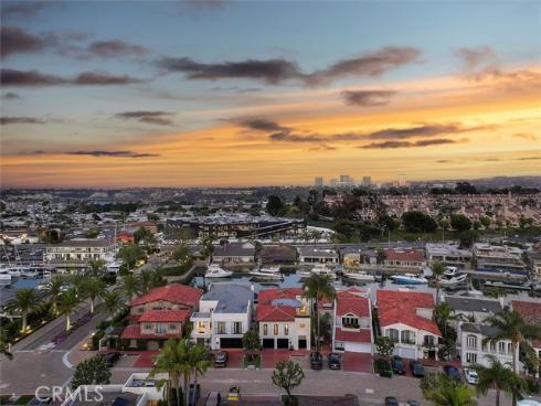 3  Linda Isle  , Newport Beach, CA