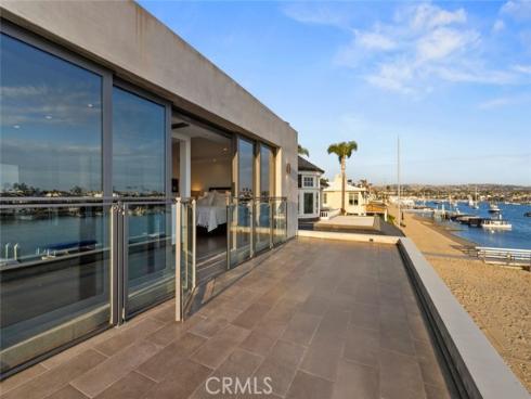 8  Beacon Bay  , Newport Beach, CA