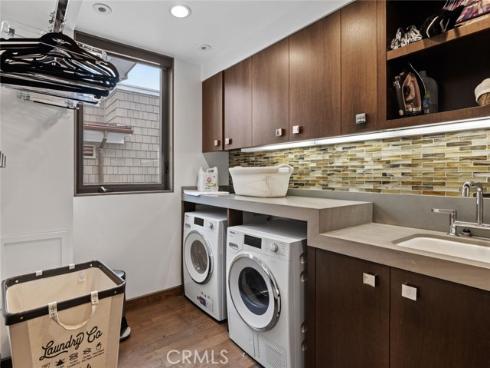 8  Beacon Bay  , Newport Beach, CA