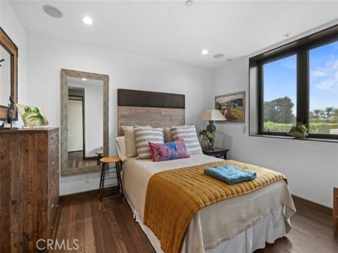 8  Beacon Bay  , Newport Beach, CA