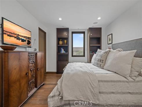 8  Beacon Bay  , Newport Beach, CA