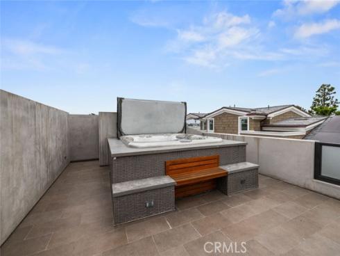 8  Beacon Bay  , Newport Beach, CA