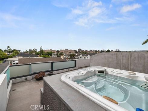 8  Beacon Bay  , Newport Beach, CA