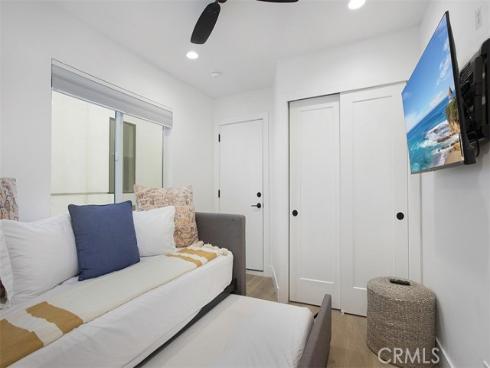 215  32nd   Street, Newport Beach, CA