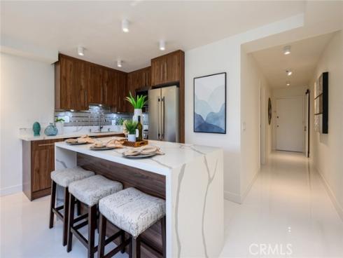 100  Scholz  205  Plaza, Newport Beach, CA