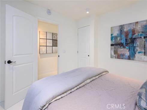 100  Scholz  205  Plaza, Newport Beach, CA