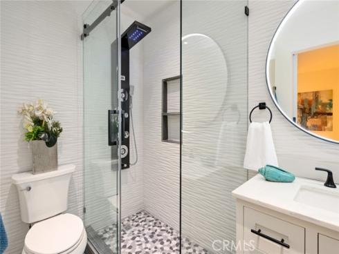 100  Scholz  205  Plaza, Newport Beach, CA