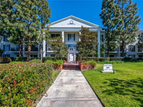 100  Scholz  205  Plaza, Newport Beach, CA