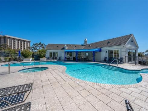 100  Scholz  205  Plaza, Newport Beach, CA