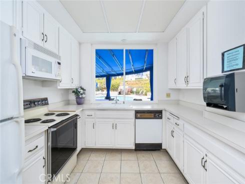 100  Scholz  205  Plaza, Newport Beach, CA