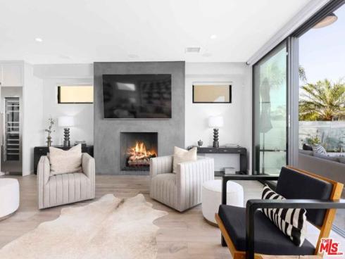 4106  River  2  Avenue, Newport Beach, CA