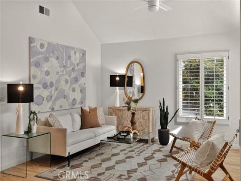 105 Hartford , Newport Beach, CA