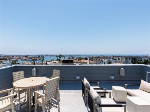 125  Kings   Place, Newport Beach, CA