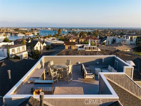 125  Kings   Place, Newport Beach, CA