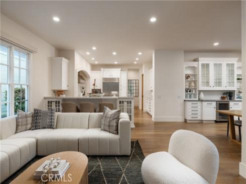 8  Gleneagles   Drive, Newport Beach, CA