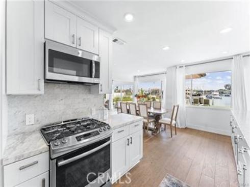 11  Harbor   Island, Newport Beach, CA