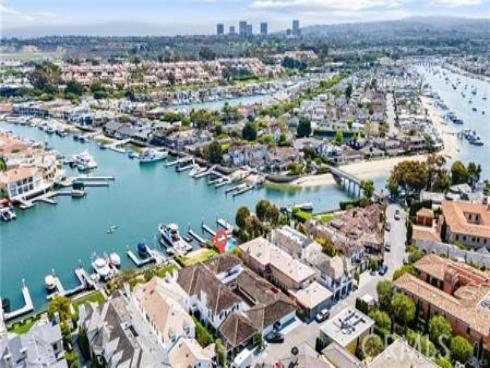 11  Harbor   Island, Newport Beach, CA