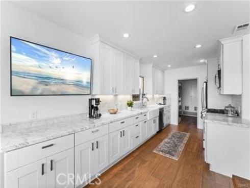 11  Harbor   Island, Newport Beach, CA