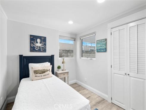 126  Collins  , Newport Beach, CA