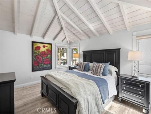 126  Collins  , Newport Beach, CA