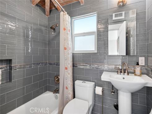 126  Collins  , Newport Beach, CA