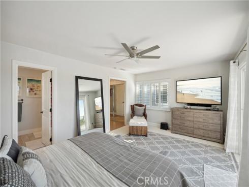 231  Canal  , Newport Beach, CA