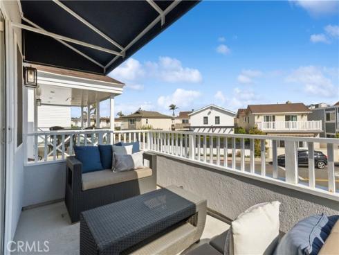 231  Canal  , Newport Beach, CA