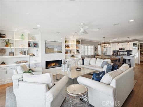 231  Canal  , Newport Beach, CA