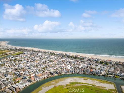 231  Canal  , Newport Beach, CA
