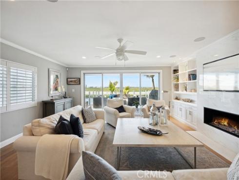 231  Canal  , Newport Beach, CA