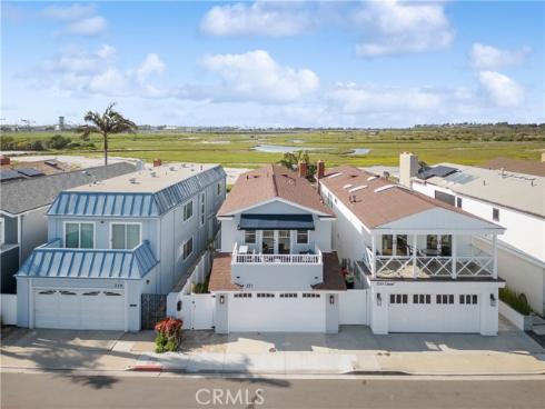 231  Canal  , Newport Beach, CA