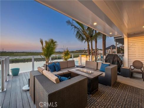 231  Canal  , Newport Beach, CA