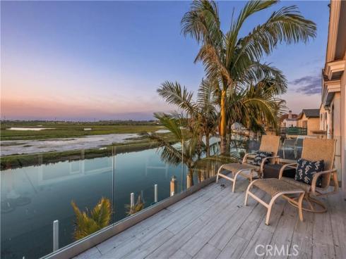 231  Canal  , Newport Beach, CA