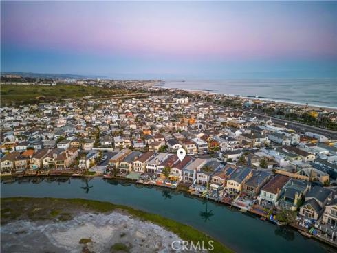 231  Canal  , Newport Beach, CA