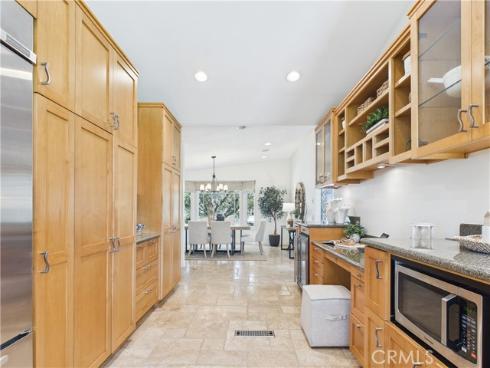 519  Vista Flora  , Newport Beach, CA