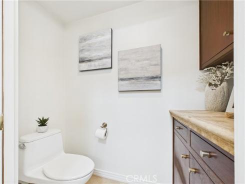 519  Vista Flora  , Newport Beach, CA