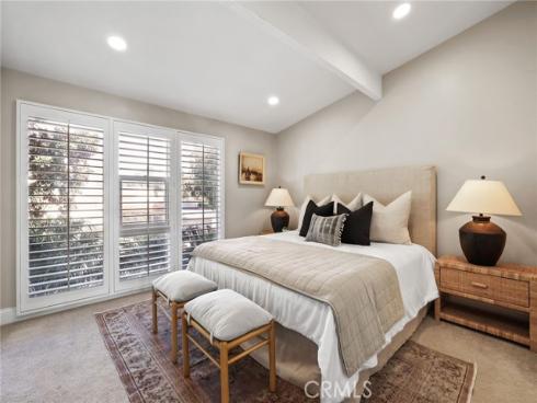 2209  Vista Huerta  , Newport Beach, CA