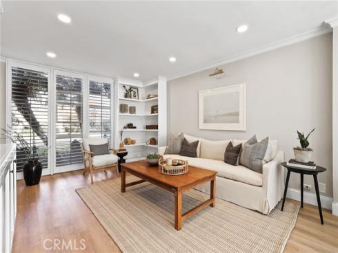 2209  Vista Huerta  , Newport Beach, CA